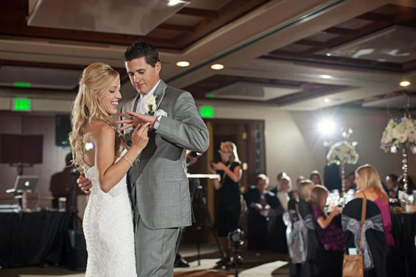 {First Dance Songs #6: Perfect Tunes for a Beach Wedding} || The Pink Bride www.thepinkbride.com || Image courtesy of Frenzel Studios Facebook page. || #wedding #reception #firstdance #bride #groom