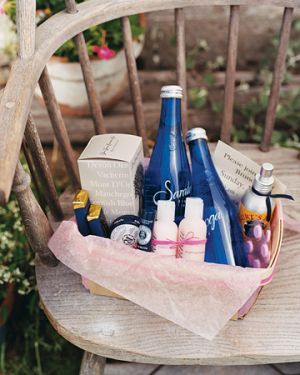 Wedding guest basket for wedding weekend, featured on The Pink Bride {Ultimate Wedding Welcome Bag How-To}
