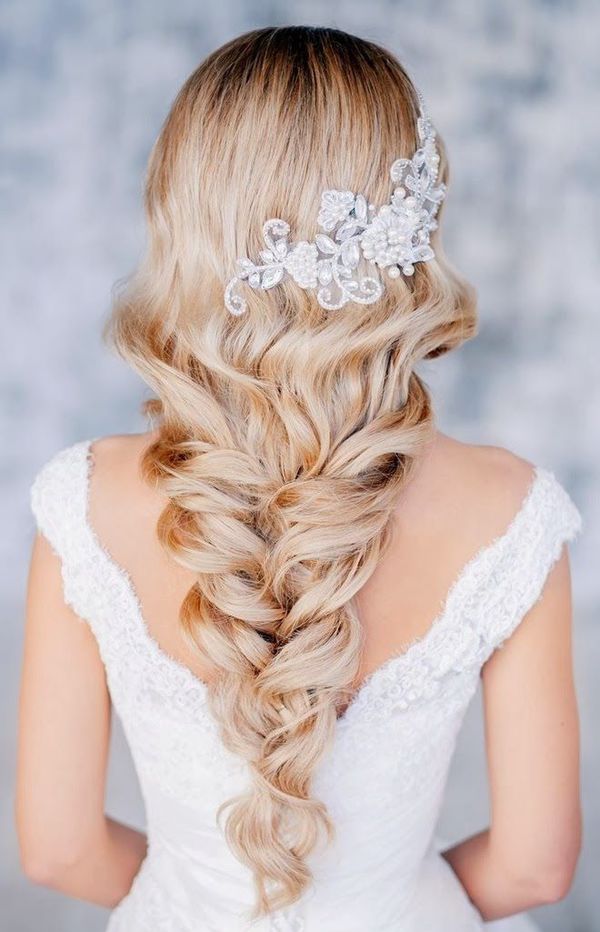 14 Attractive Hairstyles For Brides With Round Face In 2022 | POPxo