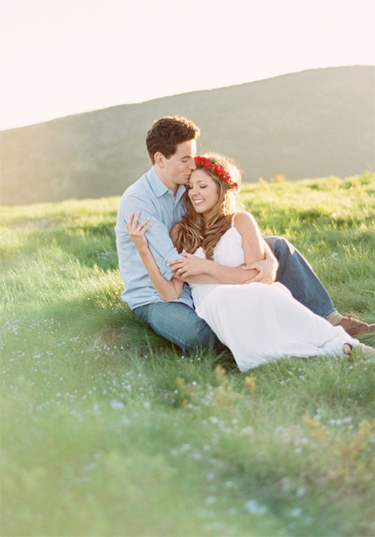 Bride and groom engagement portrait in a field, photographed by Michelle Lea Photographie | The Pink Bride® www.thepinkbride.com