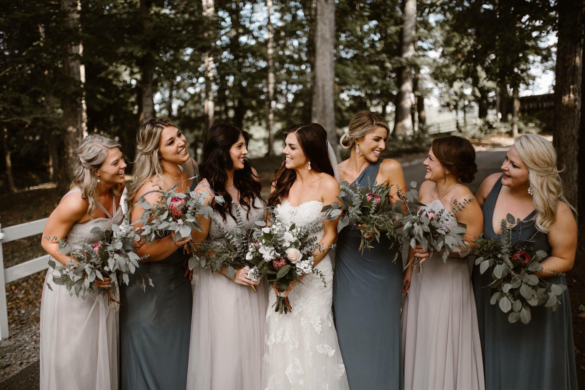 Bride and bridesmaids with bouquets by Swank Floral and Erin Morrison photography | The Pink Bride® www.thepinkbride.com