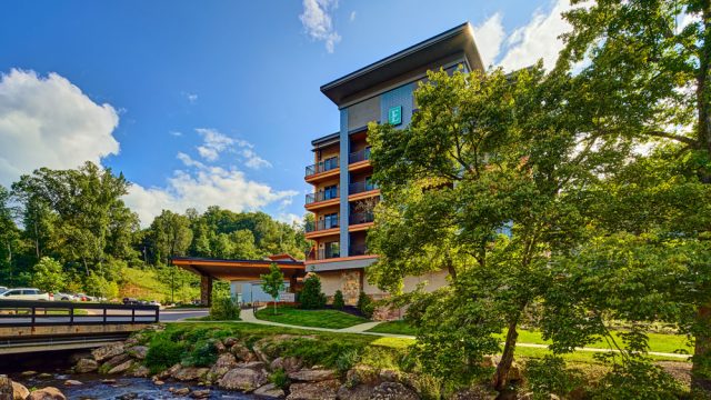1350_02_Gatlinburg-_small
