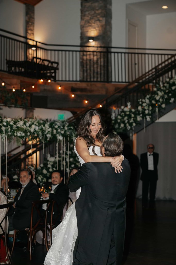 First-dance-Nashville-Wedding-min